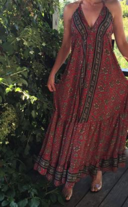 Obrazek Sukienka maxi na szyję wiązana BOHO SZ1 jedwab naturalny Włochy