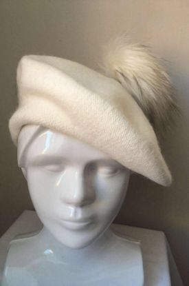 Obrazek Beret elegancki kaszmir, wełna, futro pompon Włochy