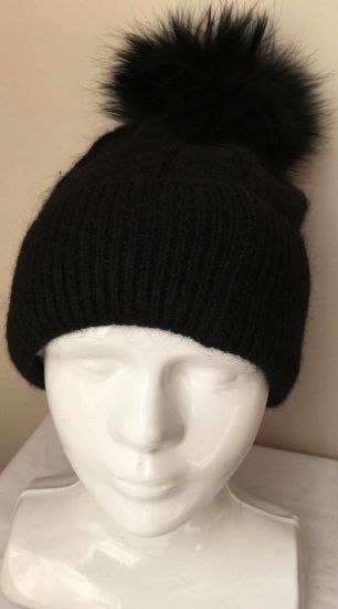 Obrazek Czapka elegancka kaszmir, angora, futro pompon, warkocz i zygzak Włochy