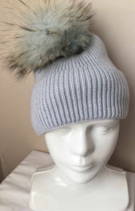 Obrazek Czapka elegancka futro pompon Włochy